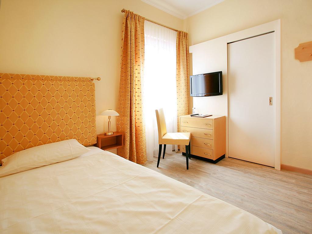 Hotel Garni Golf Ascona Exterior photo