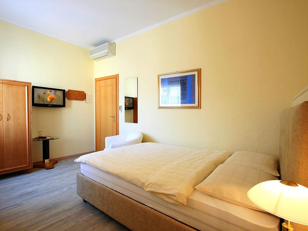 Hotel Garni Golf Ascona Exterior photo