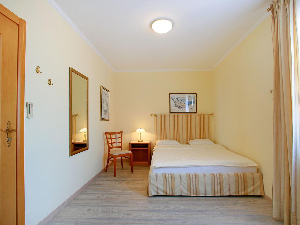 Hotel Garni Golf Ascona Exterior photo